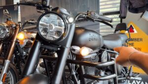 Royal Enfield Classic 350 की कीमत और फीचर्स: 349cc इंजन, 20.2bhp पावर और 115kmph टॉप स्पीड वाली बाइक